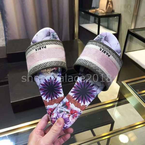 

paris luxury designer slipper nice summer sandals beach slide slippers ladies knitting flip flops loafers leather floral color with box, Black