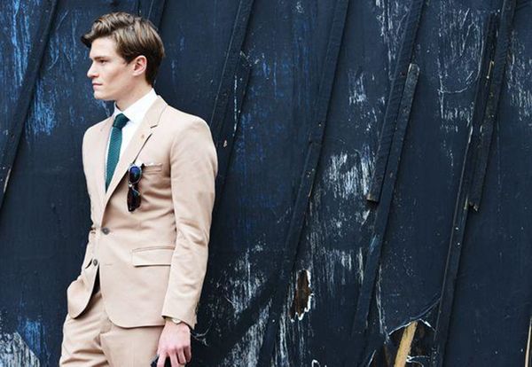 

новый slim fit бежевый свадебные костюмы жених смокинги формальные пром одежда 2 шт. (куртка+брюки) жених мужчины костюмы лучший человек bla, Black;gray