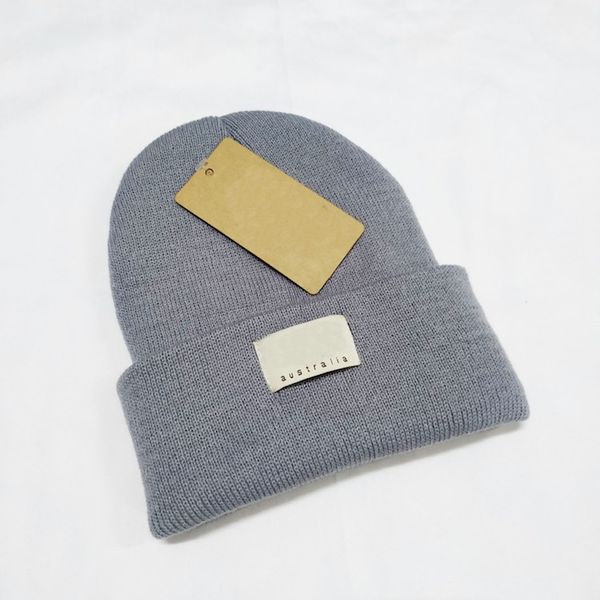 

2019 new knitted beanie winter wool u skull caps 6 colors with tag undesigner knitting hats wholesale, Blue;gray