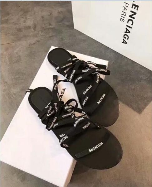 

Brand Women Pumps Wedding Shoes Woman High Heels sandal Nude Fashion Ankle Straps Rivets Shoes Sexy Flat Bridal Shoes Size 35-41