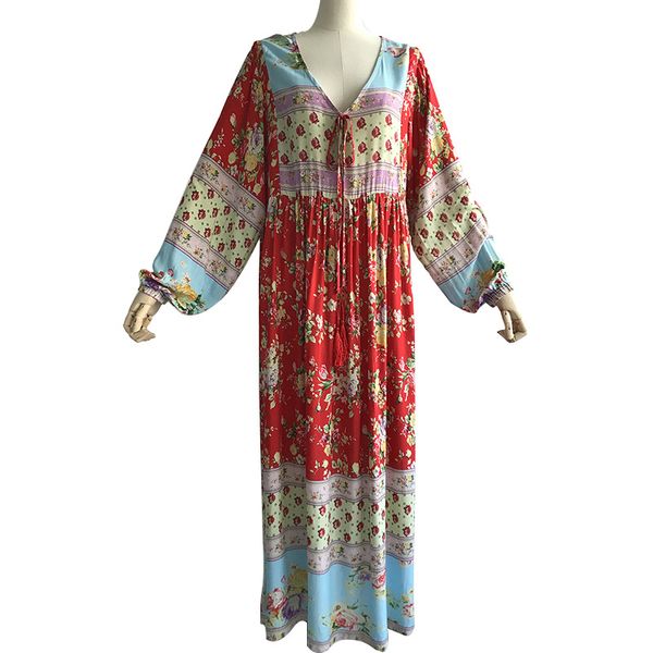

a new summer beach resort dress with pleated printed bohemian dresses, Black;gray