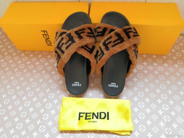 

2020 new style men's and women's fashion casual comfortable designer sandals, low-key luxury, golden designer effect, Black