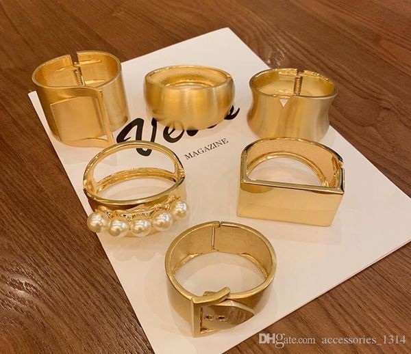 

2019 hot retro exaggerated metal sweater cuff wide version bracelet female hand jewelry net red fashion personality tide bracelet