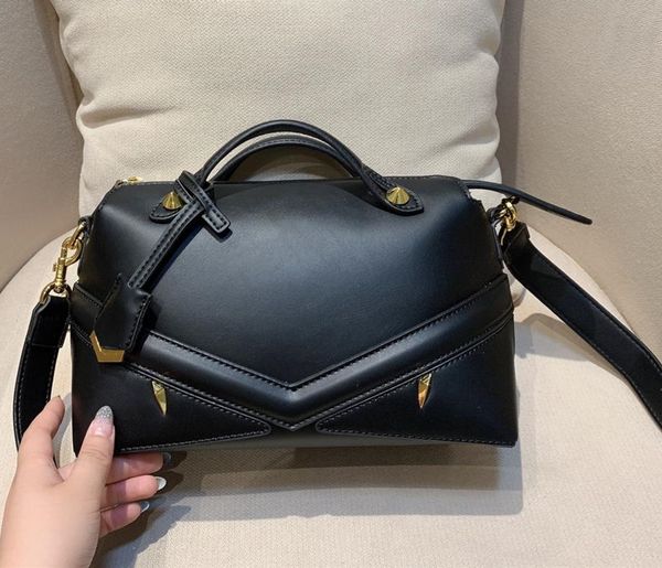 

2019 нове дизайнеѬкие Ѭоконе ђмки моднй бѬенд ђмка crossbody ђмка беплана д