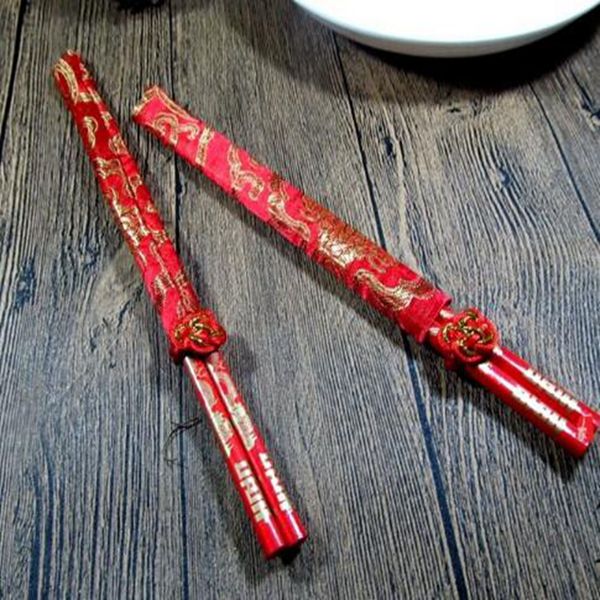 100pairs tradicionais Chinese Red Double Happiness Chopsticks Wedding Dragon Phoenix Wooden Chopsticks