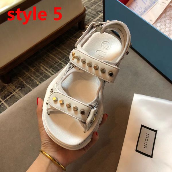 

2019 luxury woman flat designer sandals pearl rivet genuine leather summer neutral sandals brand superstars classic casual shoes, Black
