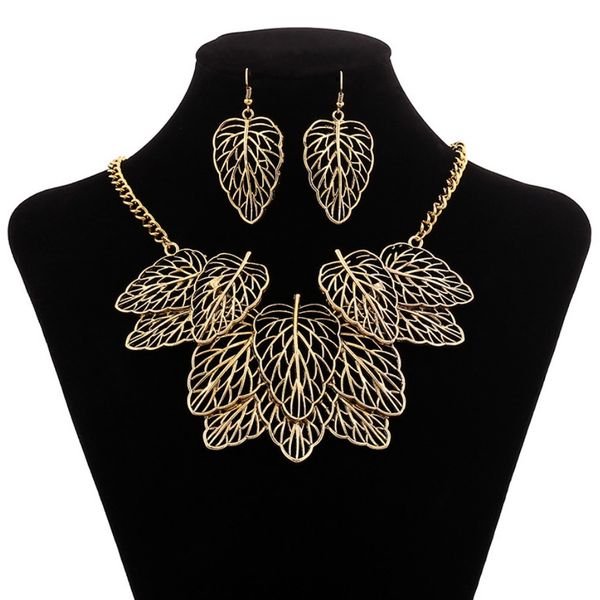 

vintage antique gold leafs short collar necklace for women, Golden;silver