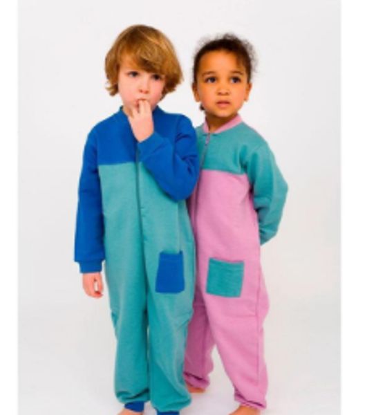 

cp11 lucus ub6.0realboost (run half size small ) we send real pics before ship any two pairs size 36-45, White