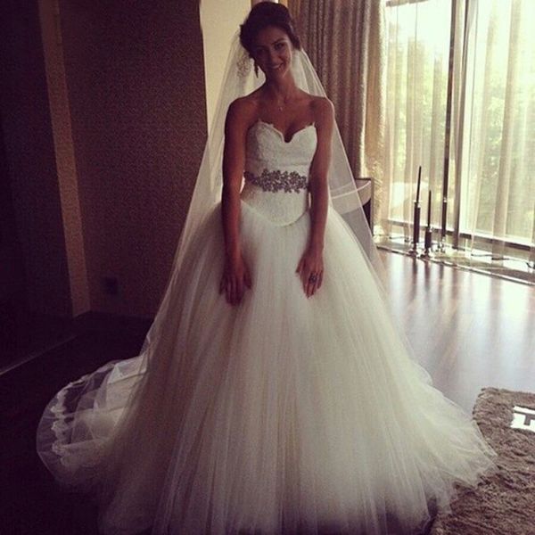 

a line wedding dresses spaghetti straps bridal gowns sweetheart black appliques lace up back vestidos de novia, White
