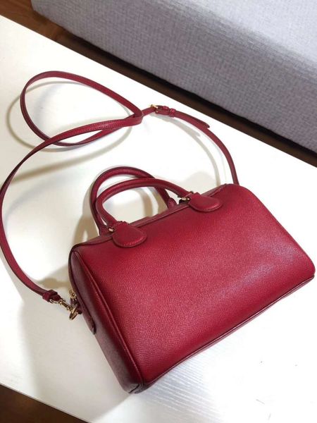 

boston classic and simple, Black