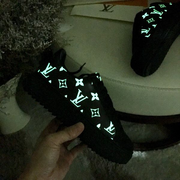 

2020 stylish simple time out leather high end low cut women running shoes sports trainers, Black