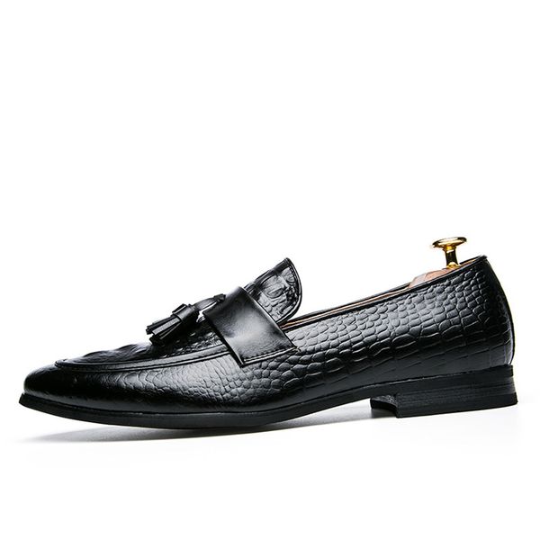 Lefu-Schuhe für Herren aus Leder im Außenhandel