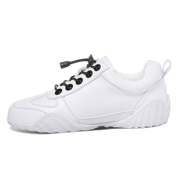 

2020 new sports shoes outdoor men and women running shoes solid color casual shoes666