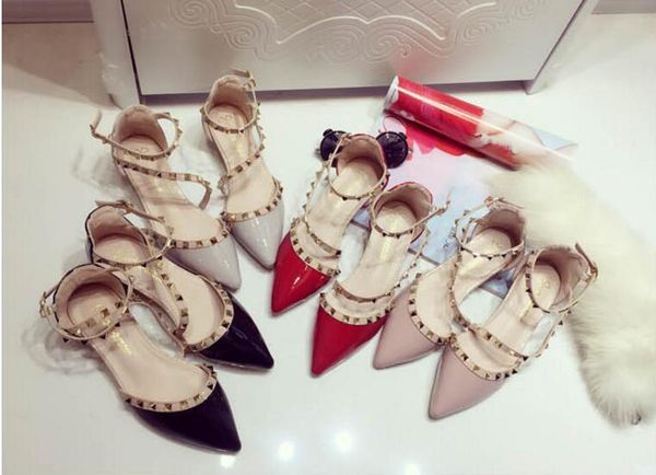 

Новые заклепки с острым носом женщин цвет блока лакированная кожа гладиатор квар