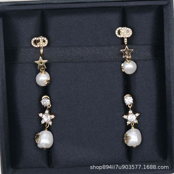 

d home pearl plug-in love stars cd letter earrings new fashion personality stars same temperament fashion, White