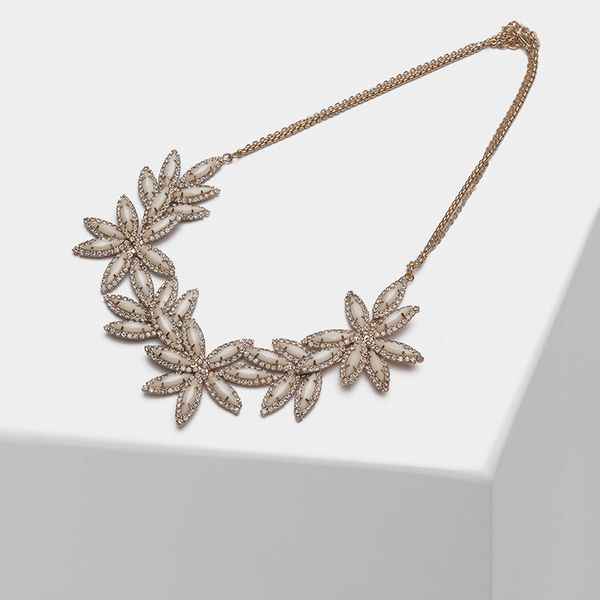 

amorita boutique flower design fashion necklace, Silver