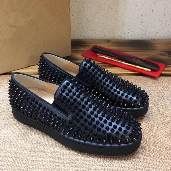 

Дизайнерские кроссовки с низким вырезом Spikes Flats shoes Red Bottom для мужчин и женщин Кожа