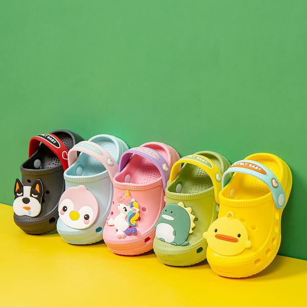 

boys and girls slippers 2020 summer children's sandals indoor bathroom slippers boys cartoon slides beach shoes for girls, Black;red