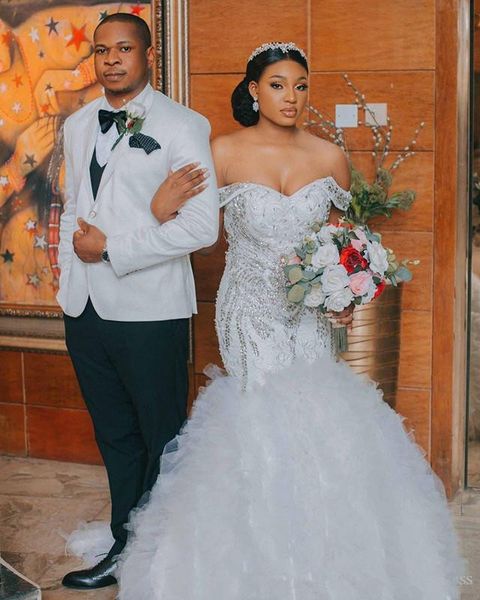 

2020 plus size african off shoulder wedding dresses mermaid crystal long train 2020 country princess mariage wedding gown vestidos de novia, White