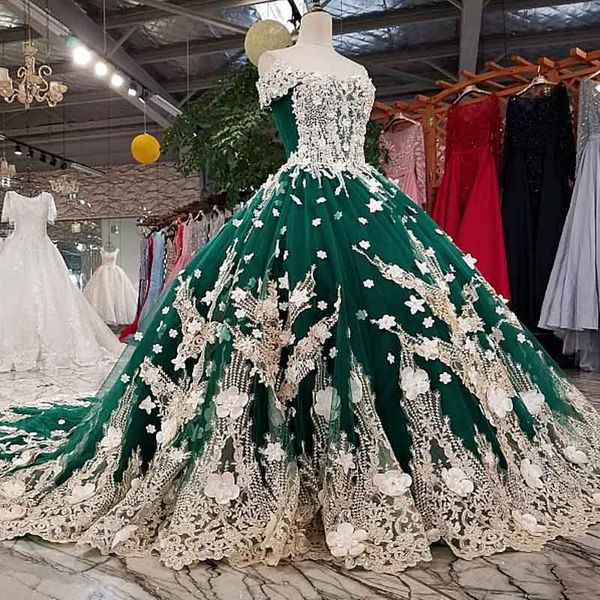 

2020 new high-end evening dress banquet luxury green lace appliques beading party ball gown custom formal dresses, White;black