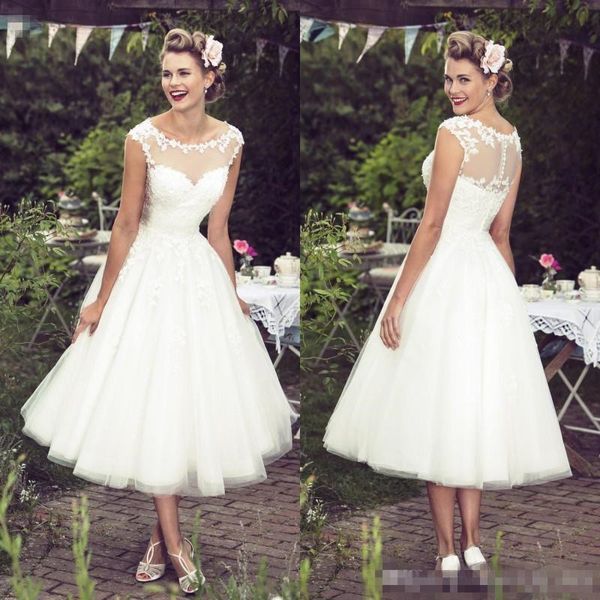 Vestidos curtos vintage de comprimento de chá, pescoço transparente, renda de tule, apliques baratos, jardim, vestidos de casamento, novia