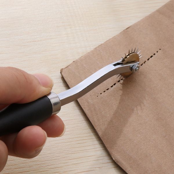 

1pc new useful black stainless steel leather paper overstitch wheel gear roulette spacer sewing tool scriber hand tool