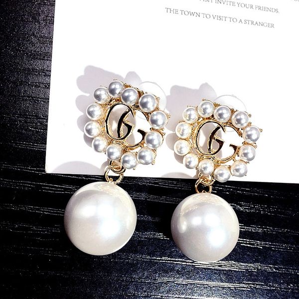 

s925 silver needle korean net red street shooting trend personality pearl earrings fashion alphabet earrings wild face thin
