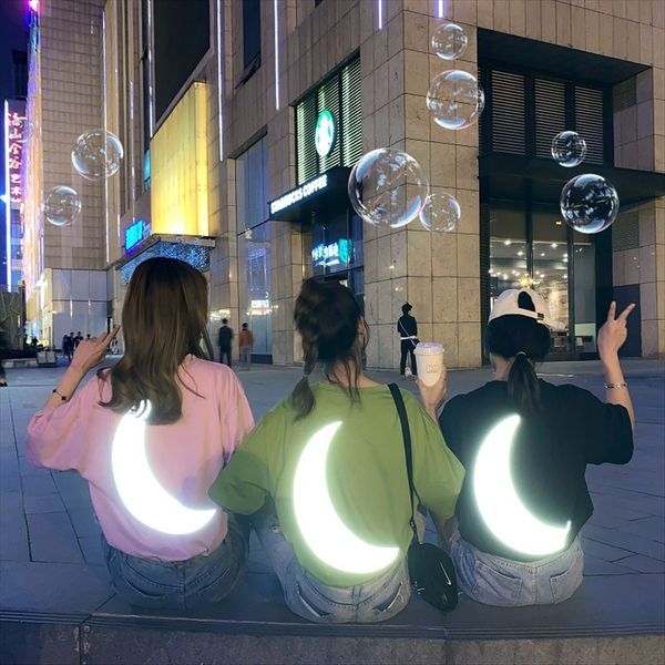 

ины супер огонь светящаяся луна короткими рукавами футболки женщин летом средней длины свободно топ подругам моды модули супер огня светящей, White