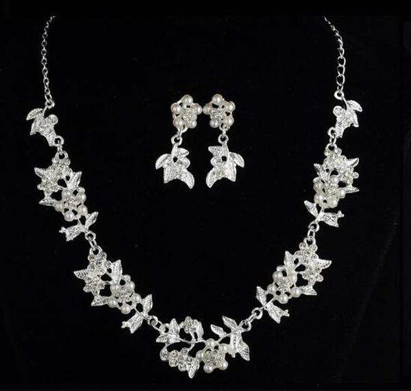 

new european and american new bridal wedding decoration wholesale two-piece set pearl leaf necklace earrings jewelry set fashion classic, Silver