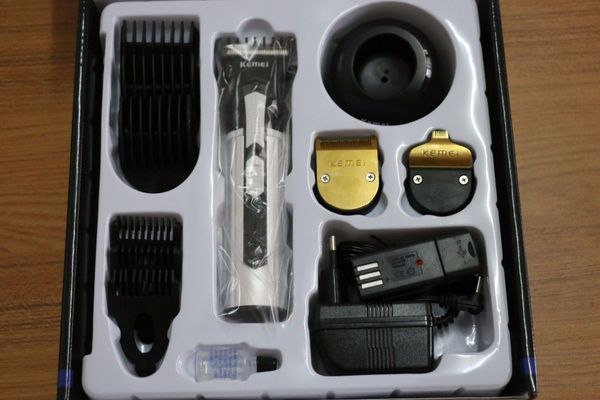 

новый kemei перезаряжаемый электрический триммер для стрижки волос машинка для стрижки волос профессиональный мужской и детский станок для с