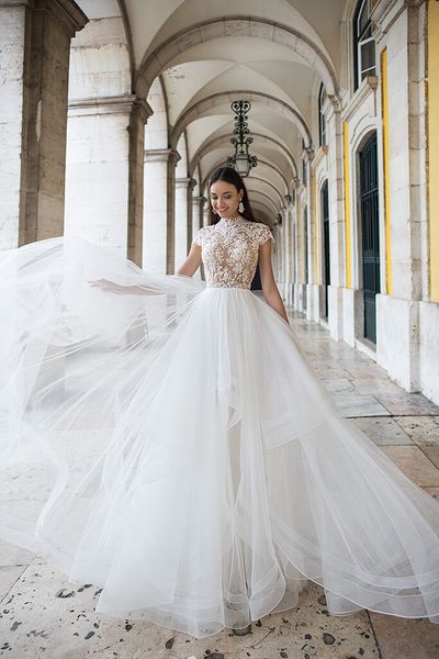 2020 boho vestidos de casamento alta pescoço manga boné renda tule vestidos de noiva com saia plissado praia princesa vestido de casamento custom243s