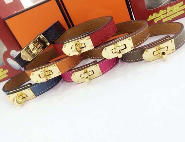 

2020 wholesale h bangle single circle cross lines palm lines leather bracelets round buttons bracelets men and women fashion bangles, Black