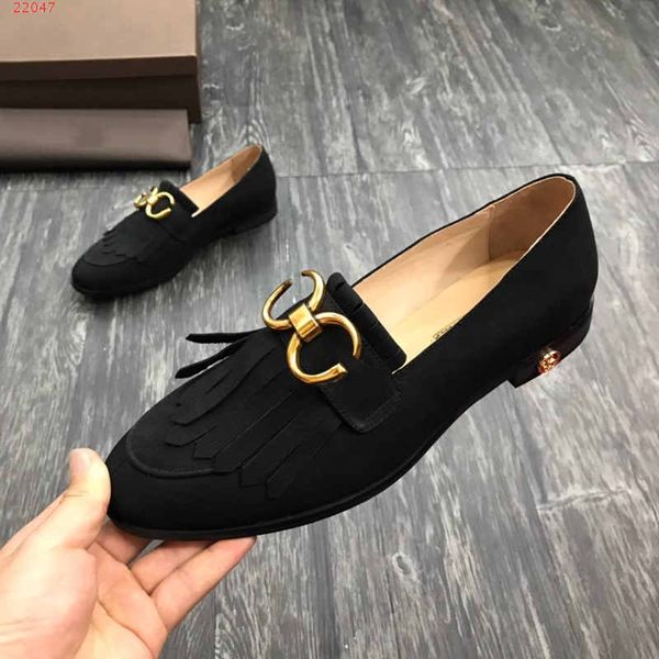 

Exqui ite matte leather ta el decorative lok fu hoe new comfortable fa hion trend men ca ual hoe ize 39 46, Black