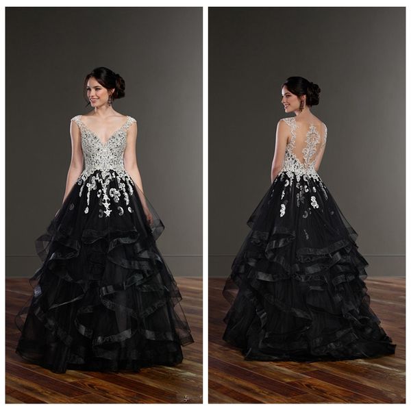 

2020 v-neck lace appliques a-line gothic wedding dresses black white formal tiered ruffles bridal gowns modest customized vestidos de mariee