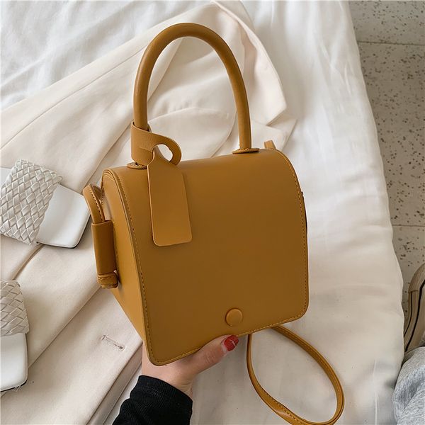

2020 summer early autumn, simple style retro literary handbags small square bag wild and simple shoulder bag handbag
