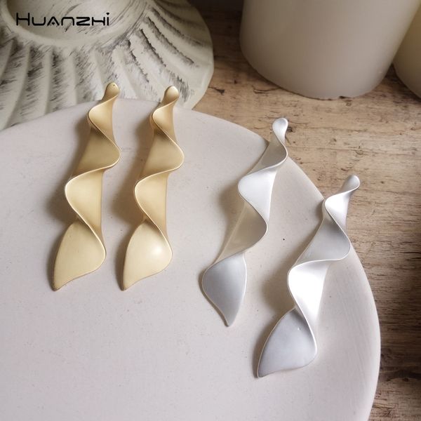 

huanzhi 2019 spiral distortion hyperbole geometric personality metal alloy long drop earrings for women girl party travel gift, Golden