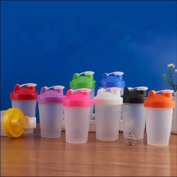 Bottiglia sportiva Shaker Mixer Bottle Bottiglia shaker in plastica Sport Fitness Shaker a tenuta stagna Bottiglie d'acqua Portable Outdoor Athlete Cups LT826