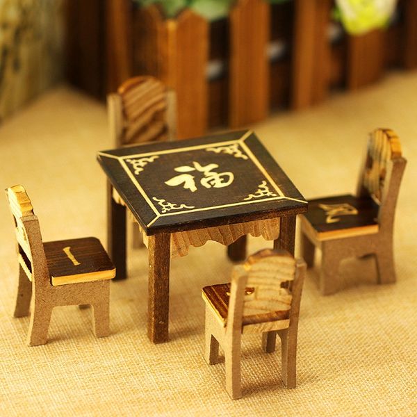 Kostenloser Versand Fabrik Direktverkauf Mini Kleine Tische und Stühle Kinder spielen Haus Spielzeug Holzmöbel Spielzeug Acht Unsterbliche Tisch Cartoon