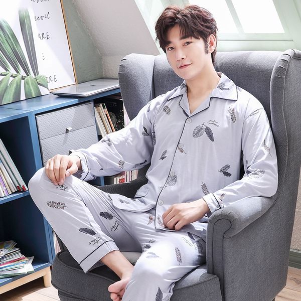 

2020 men's furnishing suit home clothes set autumn thin loose long sleeve large size cardigan lapel home clothes set middle-aged pajama, Black;brown