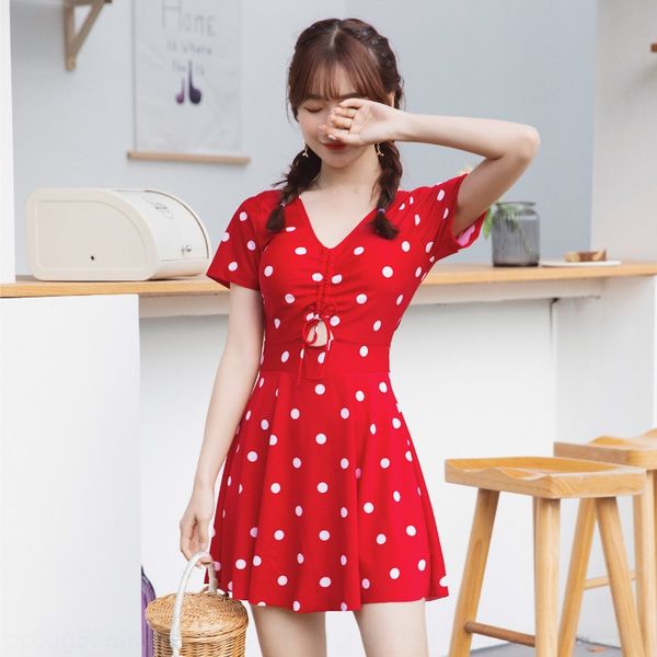 

2020 women's one-piece swimsuit flat-angle conservative slim belly-covering big-size polka dot cute girl student swimsuit, White;black