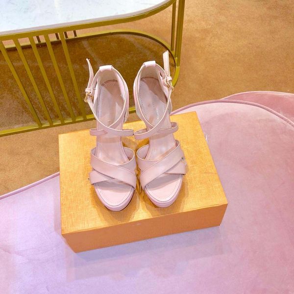 

2018 new european style shoes imported leather female sandals designer has label female slippers women fashion high heels black white