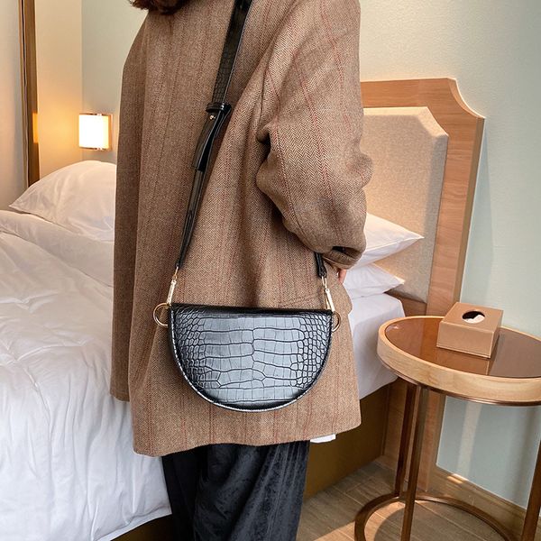 

женская сумка 2020 новый крокодил одно плечо сумка посыльного полу круглая текстура