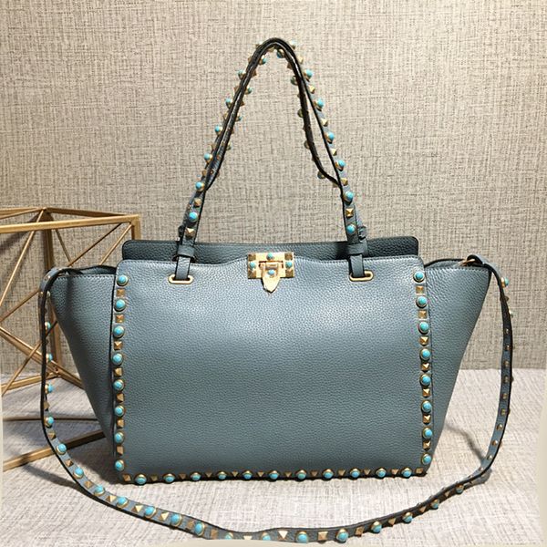 

Luxuriou 2019 fund magazine will capacity nation wind woman go excellent genuine leather hopping bag portable wing rivet bat package