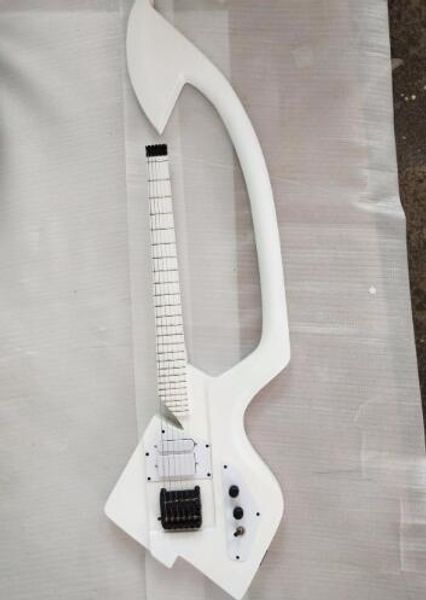 Príncipe 1988 Modelo C Guitarra Electirc Branco Guitarra Tremolo Ponte de Hardware de ouro custom made Multi Color Disponível tomada de fábrica