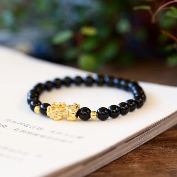 

luxury designer jewelry bracelets bead hand skewers are covered in obsidian gold pi xiu bracelet for both men and women, Black