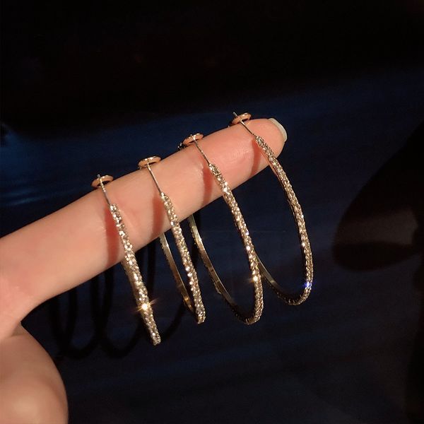 

2020 преувеличенного темперамент большого круг уха кольца ухо аксессуары алмазная передовой смысловая серебряные иглы серьга женщина, Golden