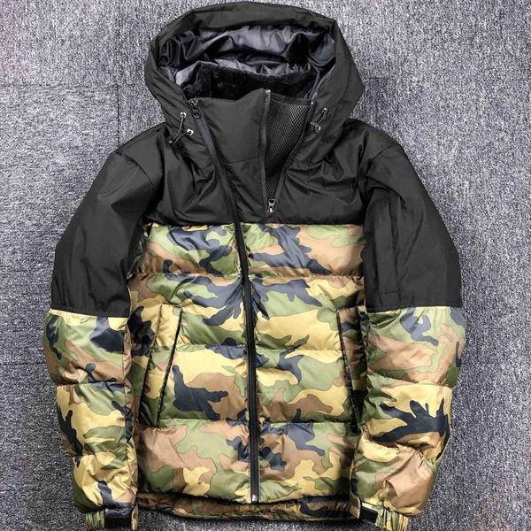 

19fw jungle camouflage 700 mountain down jacket classic logo coats winter outerwear warm fashion street couple jacket hfhlyrf002, Black