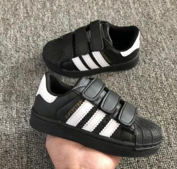 le scarpe di adidas