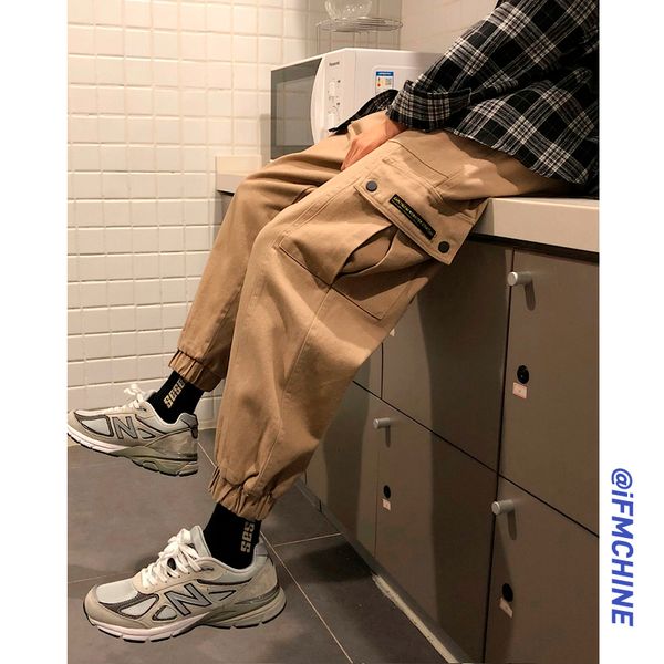 

2019 new large size winter simple popular men's loose korean version of the wild letter labeling feet casual wear pants, Black