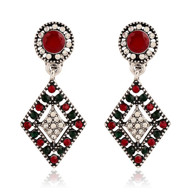 

euro-american earrings with ear-hole-clips and retro-alloy hollow-out geometric earrings, Golden